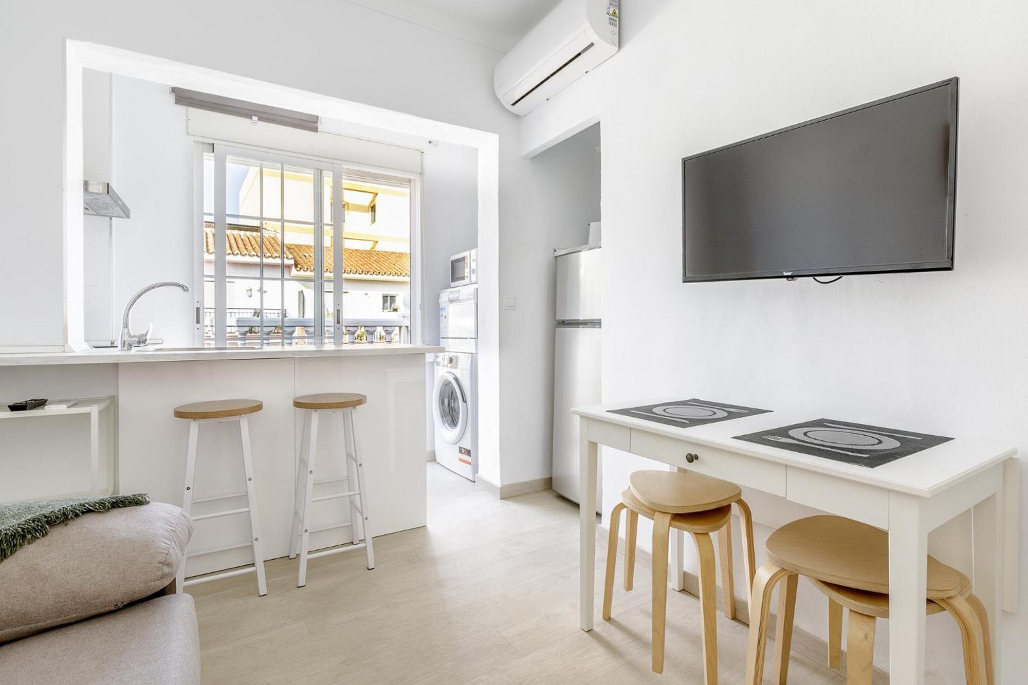 Apartment A&n